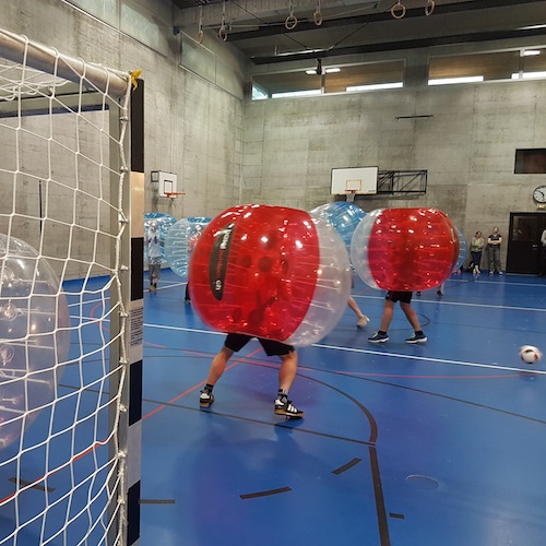 bubble-fussball-teamevent-witzig-sport_imp1