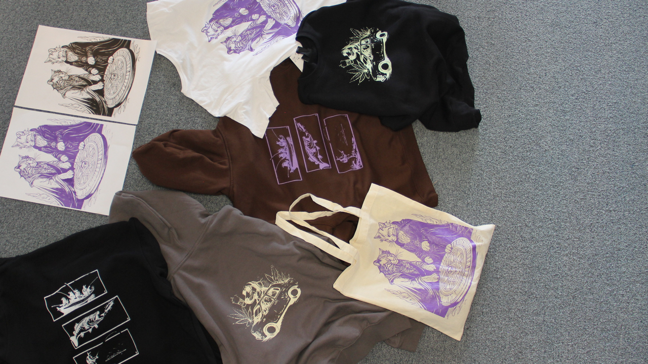 Siebdruck Workshop Basel Unser Workshop bietet dir die Möglichkeit, Kleidung mit deinem eigenen Design ganz individuell zu gestalten. Egal ob du ein zusammenschweissendes Teambuilding-Event planst, ob du auf der Suche nach einer aussergewöhnlichen Erfahrung für einen Geburtstag bist oder ob du mit deinen Freunden einfach mal etwas Neues, Kreatives ausprobieren willst.