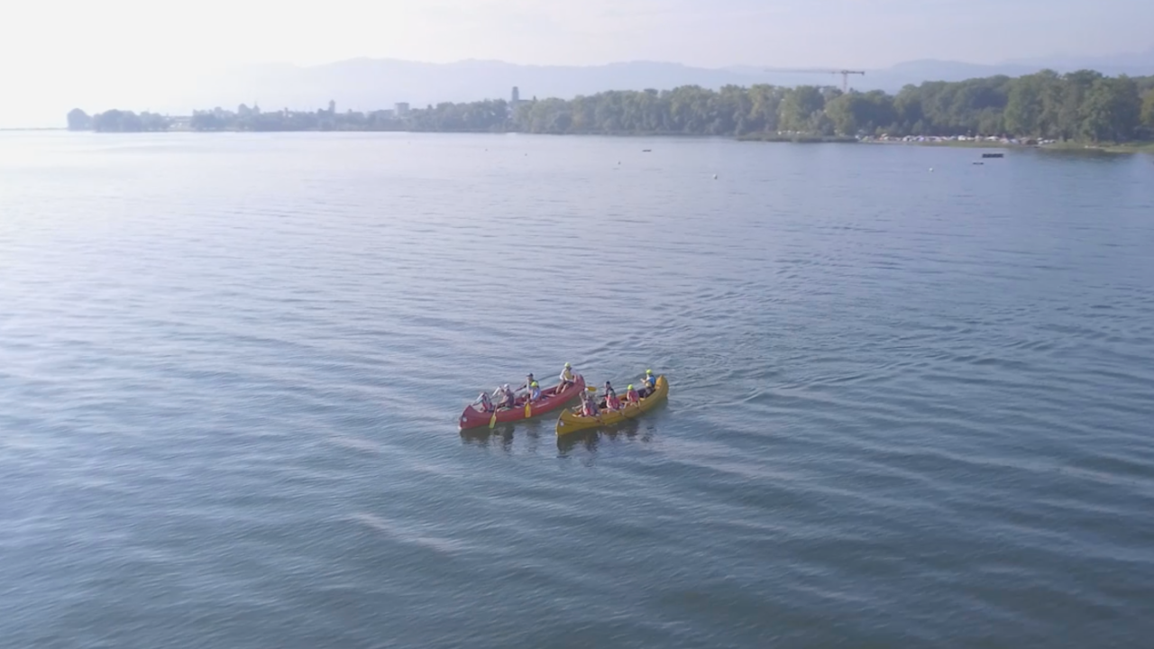 Stechen Sie mit Ihrem Team in einem Grosskanadier-Kanu in See und erleben Sie die magischen Momente auf dem Wasser! Die Kanu-Tour lässt sich optimal mit einem Apéro, einem Barbeque oder einem Cider-Tasting verbinden.