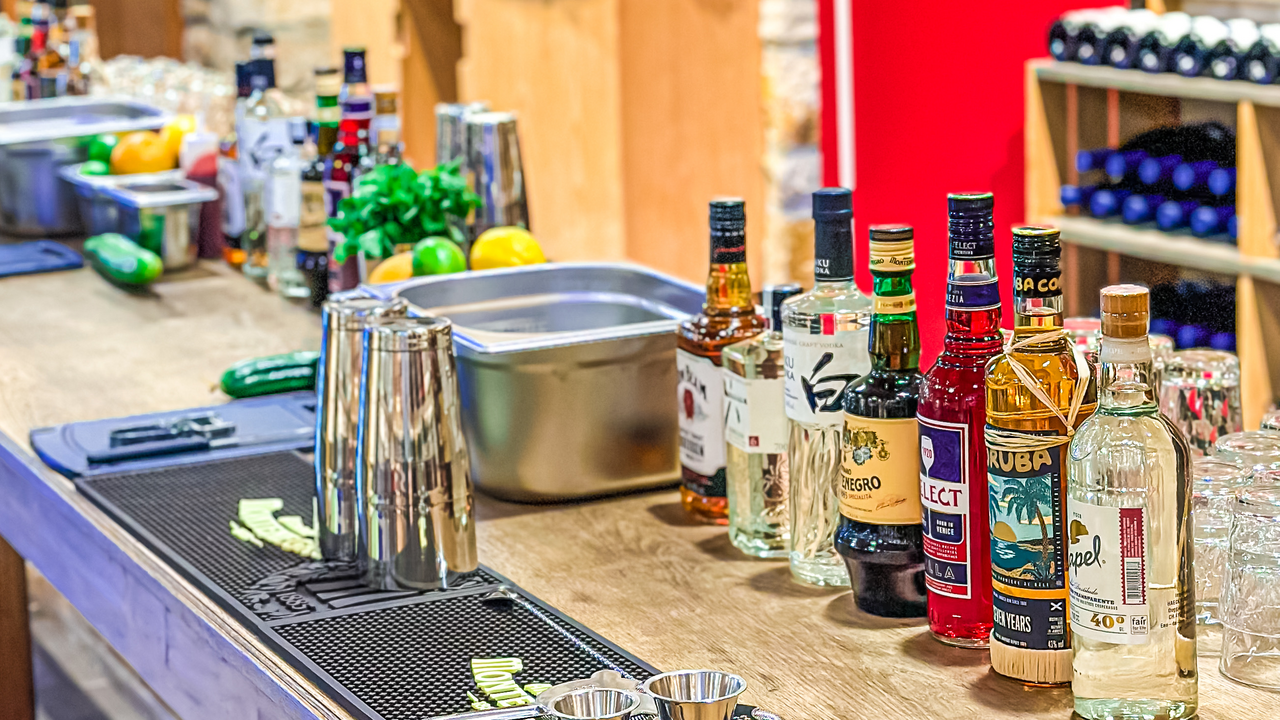 Ich bringe das Bar-Erlebnis direkt zu Dir - ob ins Büro, auf die Dachterrasse oder ins Wohnzimmer.