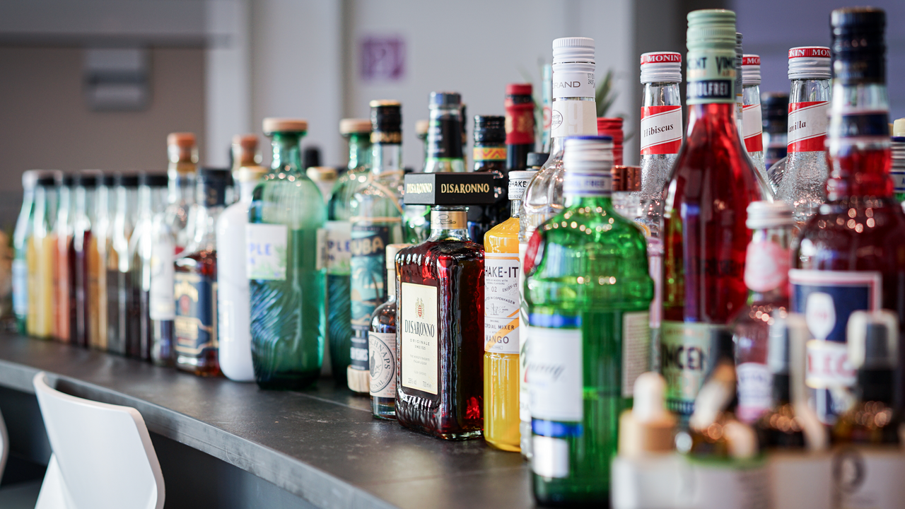 Ich bringe das Bar-Erlebnis direkt zu Dir - ob ins Büro, auf die Dachterrasse oder ins Wohnzimmer.