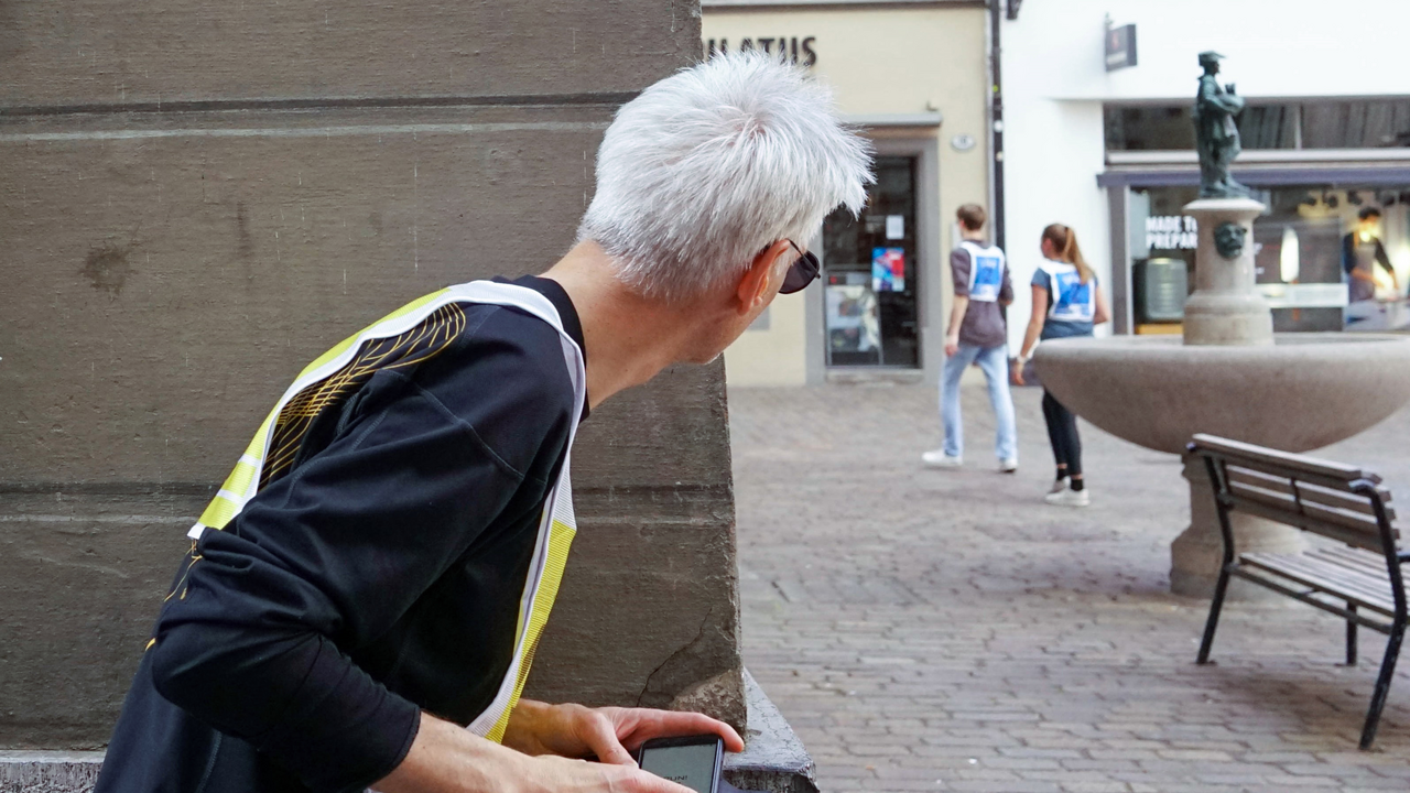 Outdoor Agentenspiel Solothurn Das interaktive Agentenspiel für echte Strategen! Jagt die gegnerischen Teams und sammelt Punkte durch clevere Fotos. Doch Vorsicht: Werdet ihr entdeckt, verliert ihr Punkte! Taktik, Timing und Teamgeist – habt ihr das Zeug zum Agenten?