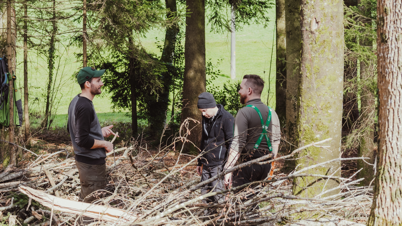 Wolltest Du schon immer mal einen Anlass draussen in der Natur verbringen? Spannendes über die Natur lernen und Deine Überlebens-Fähigkeiten trainieren? Dann ist dieser spannende Kurs das richtig für Dich und Dein Team.