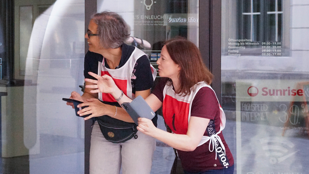 Outdoor Agentenspiel Solothurn Das interaktive Agentenspiel für echte Strategen! Jagt die gegnerischen Teams und sammelt Punkte durch clevere Fotos. Doch Vorsicht: Werdet ihr entdeckt, verliert ihr Punkte! Taktik, Timing und Teamgeist – habt ihr das Zeug zum Agenten?