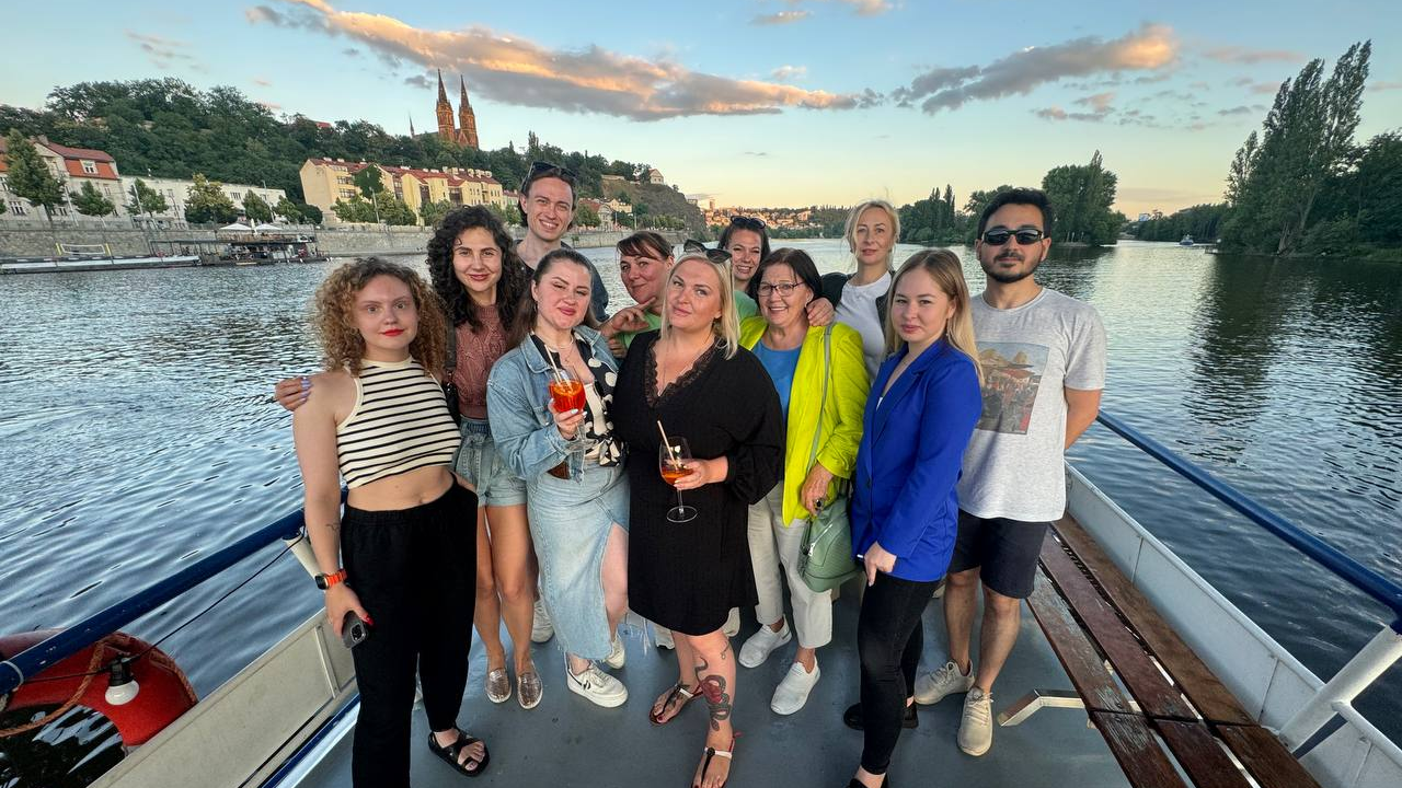 Flusskreuzfahrt für eine Stunde im Herzen von Prag mit unbegrenztem Bier, Wein, Softdrinks, Kaffee und Wasser