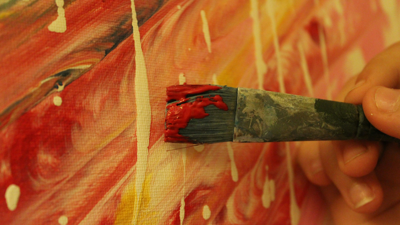 Einzelmalen – Entdecke deine kreative Seite Erlebe deine persönliche kreative Auszeit Lass den Alltag hinter dir und finde deine ganz eigene künstlerische Stimme! In einer exklusiven, privaten Sitzung kannst du ohne Ablenkung in eine Welt voller Farben und Formen eintauchen und dein kreatives Potenzial entfalten. Egal, ob du erste Schritte in die Kunst wagst oder deine bestehenden Fertigkeiten vertiefen möchtest – du wirst individuell begleitet und inspiriert, deinen persönlichen Stil weiterzuentwickeln. Experimentiere mit verschiedensten Techniken und Materialien und schaffe ein Werk, das deine Handschrift trägt.