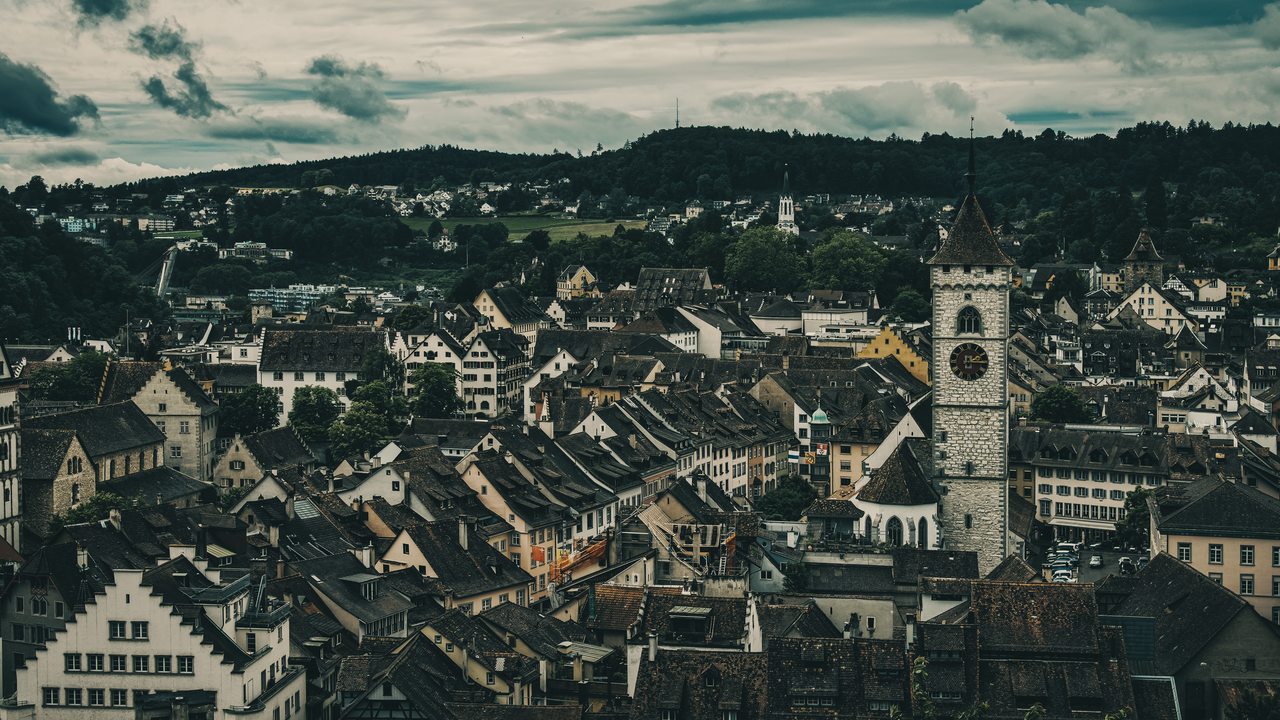 Entfalte das Potenzial deines Teams Wie kannst du Zusammenarbeit und Kreativität in deinem Team entfachen? Verwandle dein Teambuilding-Event in eine Gelegenheit, den Teamgeist zu stärken und verborgene Talente zu entdecken – mit dem Escape Room durch die Stadt.