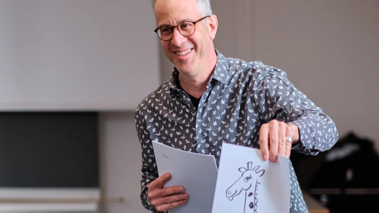 Comic-Zeichnen Workshop Meine Workshops «Comic-Zeichnen» machen stets viel Spass, sind kurzweilig und auch für Anfänger bestens geeignet. Sie richten sich an alle Altersgruppen und setzen keinerlei Erfahrung oder zeichnerisches Können voraus.
