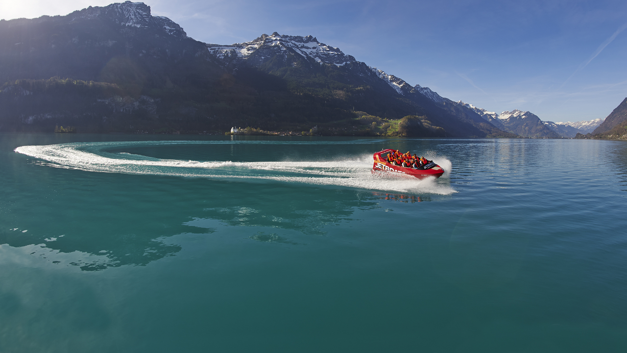 Jetboat Interlaken dein Ausflug im Berner Oberland