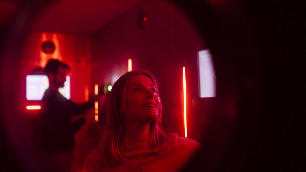 Im Geheimgang erlebt ihr während einer Stunde eine spannende Geschichte, bei der ihr selbst Teil der Geschehnisse werdet und den Ausgang der Geschichte beeinflussen könnt. Es braucht Beobachtungsgabe, Geschicklichkeit und Zusammenarbeit. Teambuilding pur!