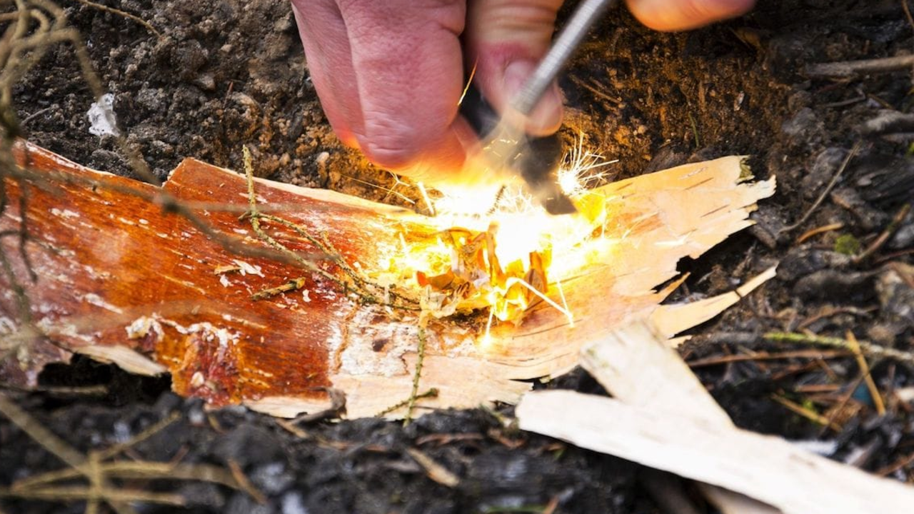 Survival - The Art of Bushcraft Einen Tag pur Natur. Erlernen Sie während eines Tages was Bushcraft heisst und sammeln Sie in vielen praktischen Übungen Eindrücke und Erfahrungen. Ein Tag voller Abenteuer und unvergesslicher Erlebnisse. In diesem spannenden Survival-Einsteigerkurs liegt der Fokus auf den wichtigsten Survival-Tricks und -Tipps.