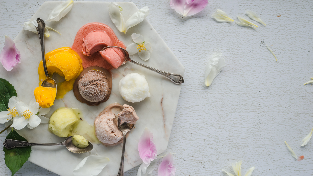 Ice Cream Workshop Ein fruchtig-feuriges Mango-Ingwer Sorbet oder lieber eine Rahmglacé mit dunkler Schokolade und Ruhmrosinen? Von welcher Glacé träumen Sie?