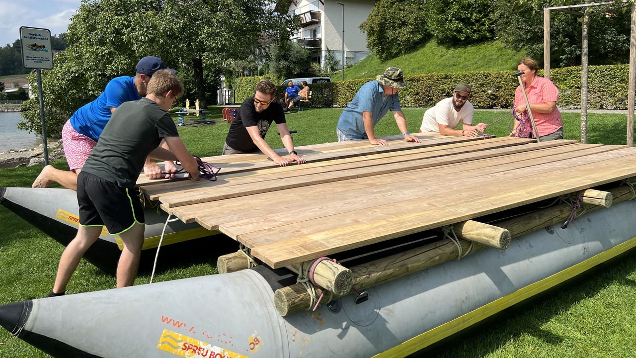 Flossbau Teambuilding-Event