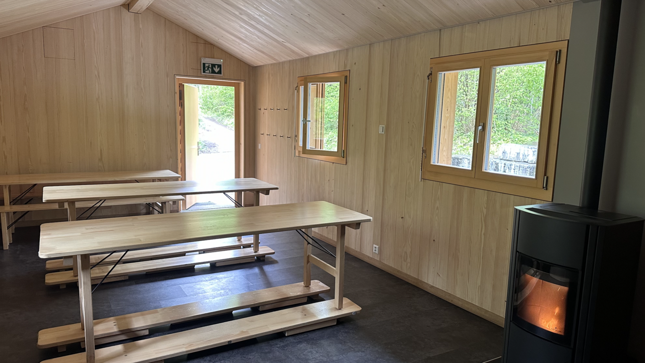 Erlebe einzigartige Team-Events, die Kochhandwerk mit Ernährungswissenschaft verbinden! Unsere exklusiven Kochkurse werden von erstklassigen Chefköchen geleitet und finden in hochwertigen Lokalitäten statt. Genieße Spaß und Freude bei unvergesslichen Team-Building-Momenten voller kulinarischer Höhepunkte und wertvollem Wissen! Entdecken, experimentieren, kreieren, genießen! Bei uns steht das Motto "Lernen durch Erfahrung" im Mittelpunkt, während wir gemeinsam kochen, backen, abschmecken und anrichten. Unser Fokus liegt auf modern regionaler und saisonaler Küche, die frisch, spannend, geschmackvoll, ausgewogen und wohltuend ist. Wir verwenden immer, wenn möglich, BIO-Zutaten.