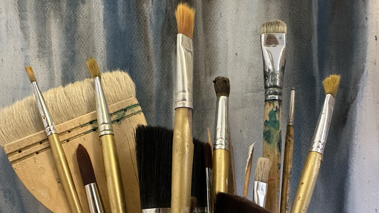 Mindfulness und Kunst Entdecken Sie eine einzigartige und unterhaltsame Art, sich mit den Themen psychische Gesundheit, Stress und Burnout auseinanderzusetzen! Unser Event bietet Ihnen die Möglichkeit, die vielfältigen Dimensionen dieser wichtigen Themen auf eine künstlerische und authentische Weise zu erkunden.