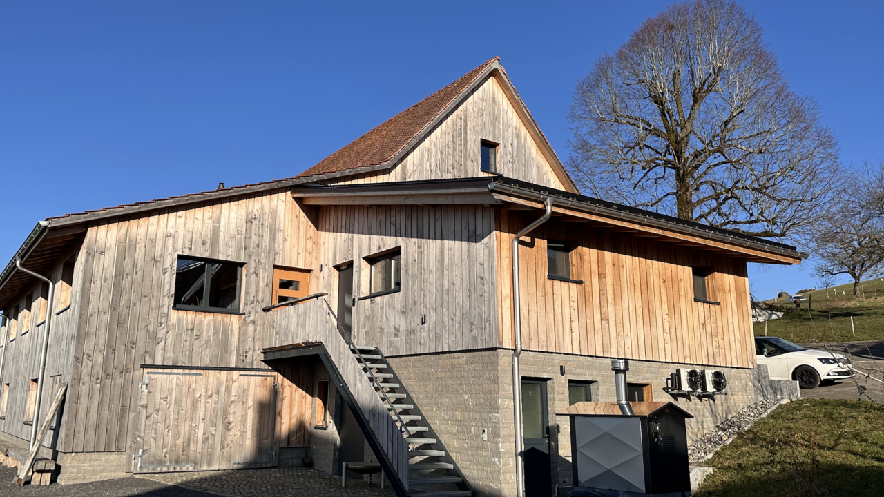 Erlebe einzigartige Team-Events, die Kochhandwerk mit Ernährungswissenschaft verbinden! Unsere exklusiven Kochkurse werden von erstklassigen Chefköchen geleitet und finden in hochwertigen Lokalitäten statt. Genieße Spaß und Freude bei unvergesslichen Team-Building-Momenten voller kulinarischer Höhepunkte und wertvollem Wissen! Entdecken, experimentieren, kreieren, genießen! Bei uns steht das Motto "Lernen durch Erfahrung" im Mittelpunkt, während wir gemeinsam kochen, backen, abschmecken und anrichten. Unser Fokus liegt auf modern regionaler und saisonaler Küche, die frisch, spannend, geschmackvoll, ausgewogen und wohltuend ist. Wir verwenden immer, wenn möglich, BIO-Zutaten.