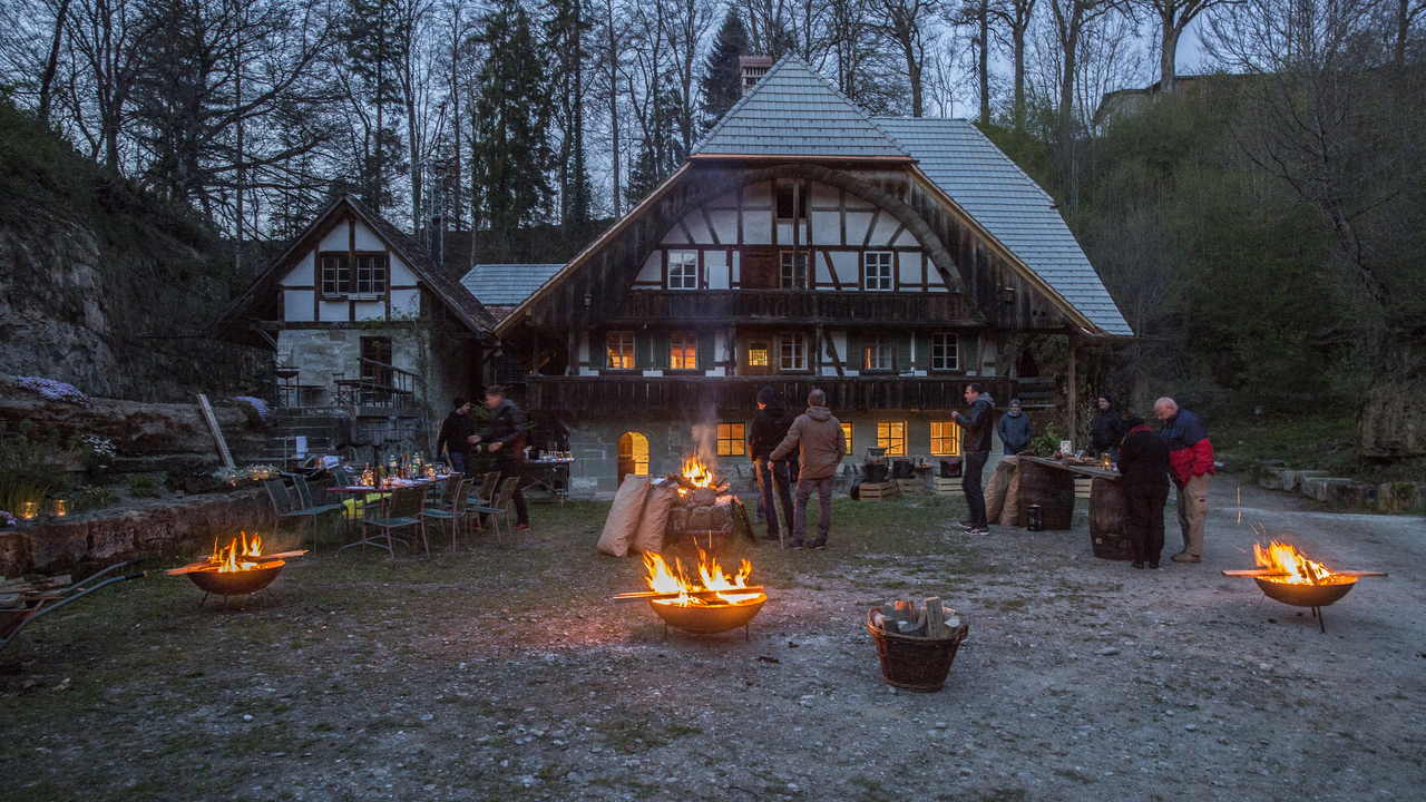 Feuerkochen in der alten Mühle