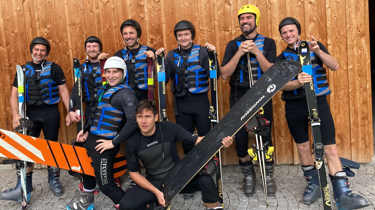 Dieses hochmoderne Wassersport- und Eventcenter ist geschaffen für einzigartige Gemeinschaftserlebnisse und kulinarische Höhenflüge. Seit über zwanzig Jahren werden in dieser aussergewöhnlichen Umgebung Firmenevents und Vereinsanlässe durchgeführt sowie Geburtstage oder Hochzeiten gefeiert. Ob Plauschrutschen, Schanzenspringen mit Skis oder Vergnügen beim Begutachten der Luftsprünge, für alle ist etwas da und das Miteinander steht stets im Zentrum.
