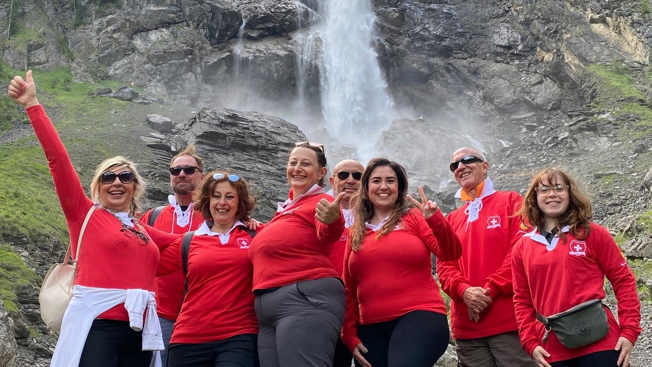 Für Sie und Ihr Team realisieren wir in Adelboden einen wirklich coolen Teamevent. Lust auf Action, Genuss und Leidenschaft in den Bergen? Die 600 Meter tief zu Tal fallenden Engstligenfälle sind ein Naturschauspiel der Extraklasse und gelten als die zweithöchste Wasserfälle der Schweiz. Auf dem leicht begehbaren Bergwanderweg zu den grandios tosenden Wasserfällen erfahren die Teilnehmer/Innen stimmige Informationen über die Vergangenheit, Gegenwart und Zukunft von Adelboden aus der Sicht eines Einheimischen. Eine Tour, die Ihnen nachhaltig in Erinnerung bleiben wird.