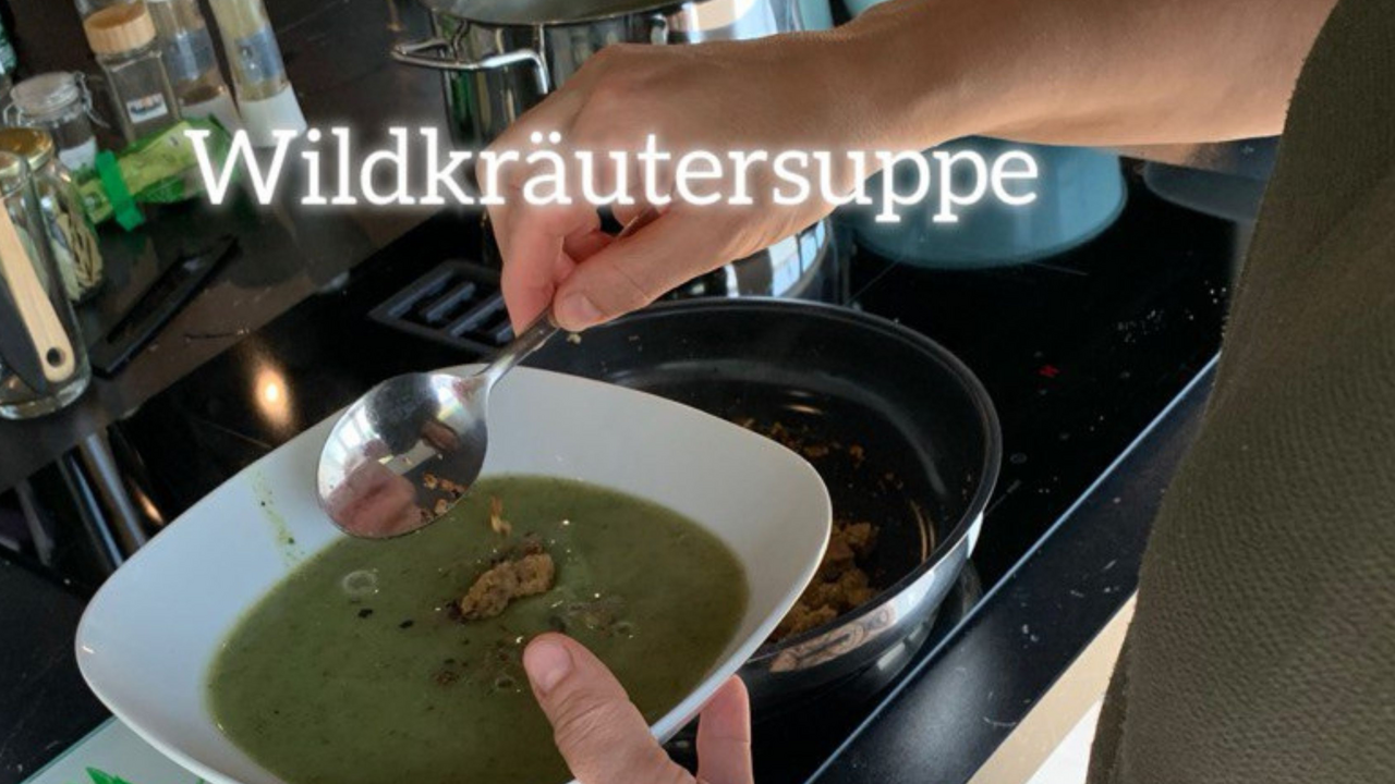Entdecken Sie die Natur von ihrer genussvollsten Seite: ein besonderes Wildkräutererlebnis, das Achtsamkeit, Teamgeist und kulinarische Kreativität verbindet. Gemeinsam heimische Wildpflanzen entdecken, bestimmen lernen, sammeln und zu einem leckeren Menü kreieren. Ob als Firmenevent oder in privater Runde mit Freunden oder Familie - dieses Erlelbnis schafft bleibende Erinnerungen und inspiriert mit der Kraft der Natur.